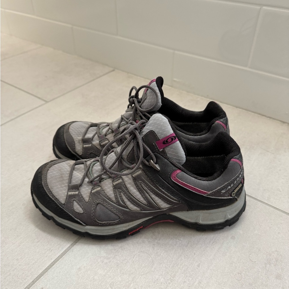Salomon women.ms U.S. Sz 8 Shoes Contagrid Pink Silver Gray Gore-Tex